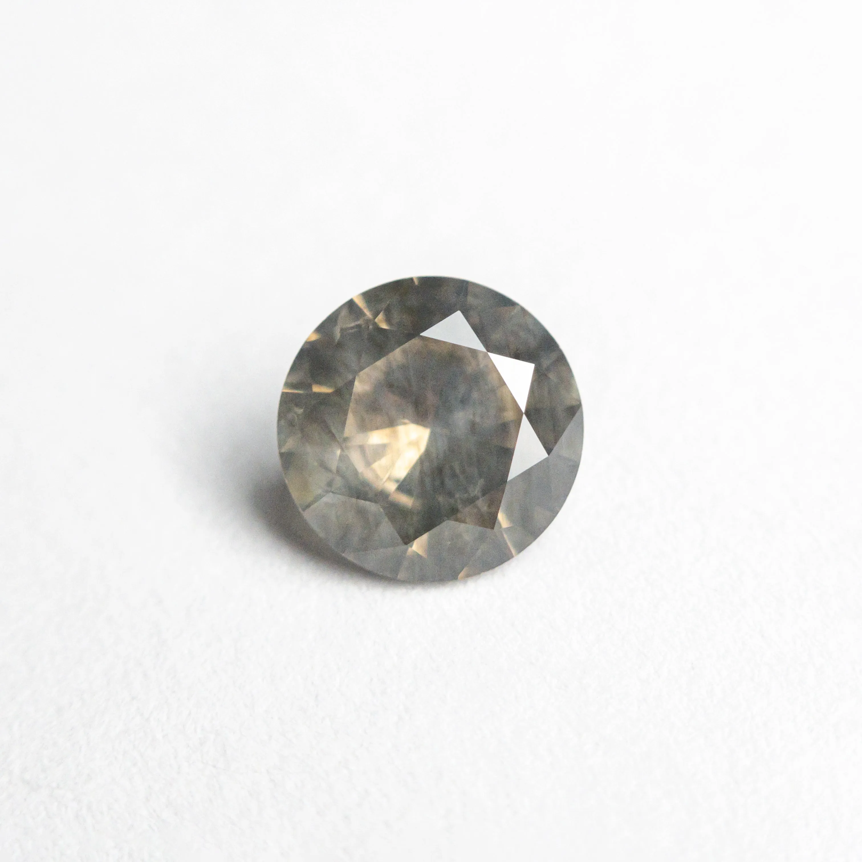 0.86ct 5.98x5.97x3.31mm Round Brilliant Sapphire 23785-02