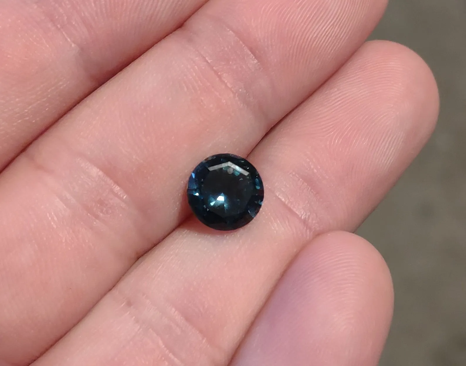 3.1 ct BEAUTIFUL DEEP BLUE GREEN HEATED MONTANA SAPPHIRE