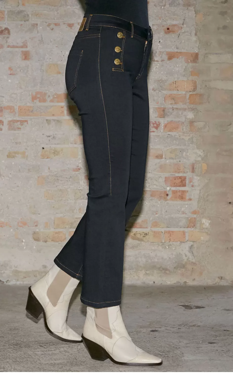 Navy cropped bootcut Jean