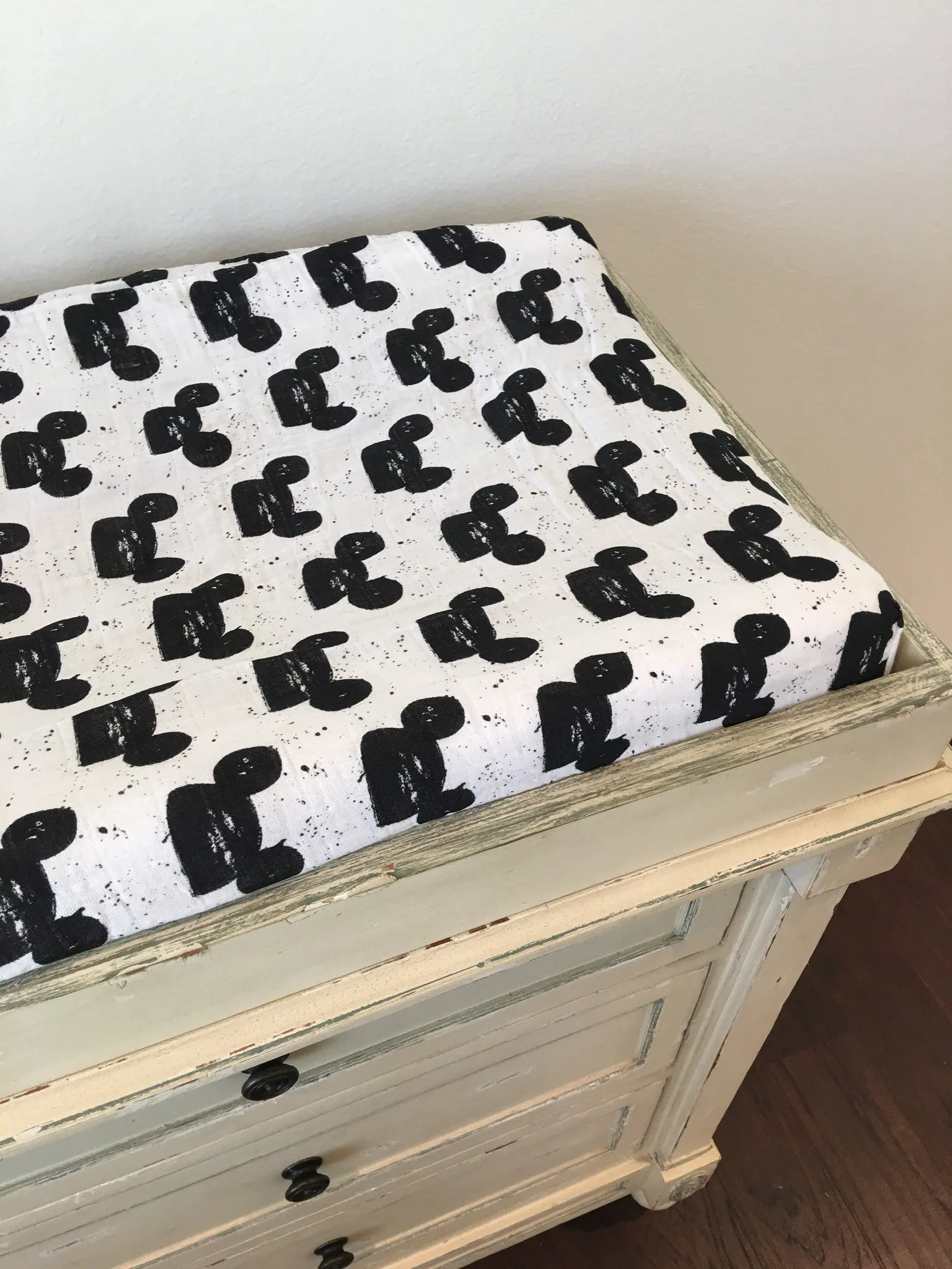 Organic Changing Pad Cover -  Modern Mouse