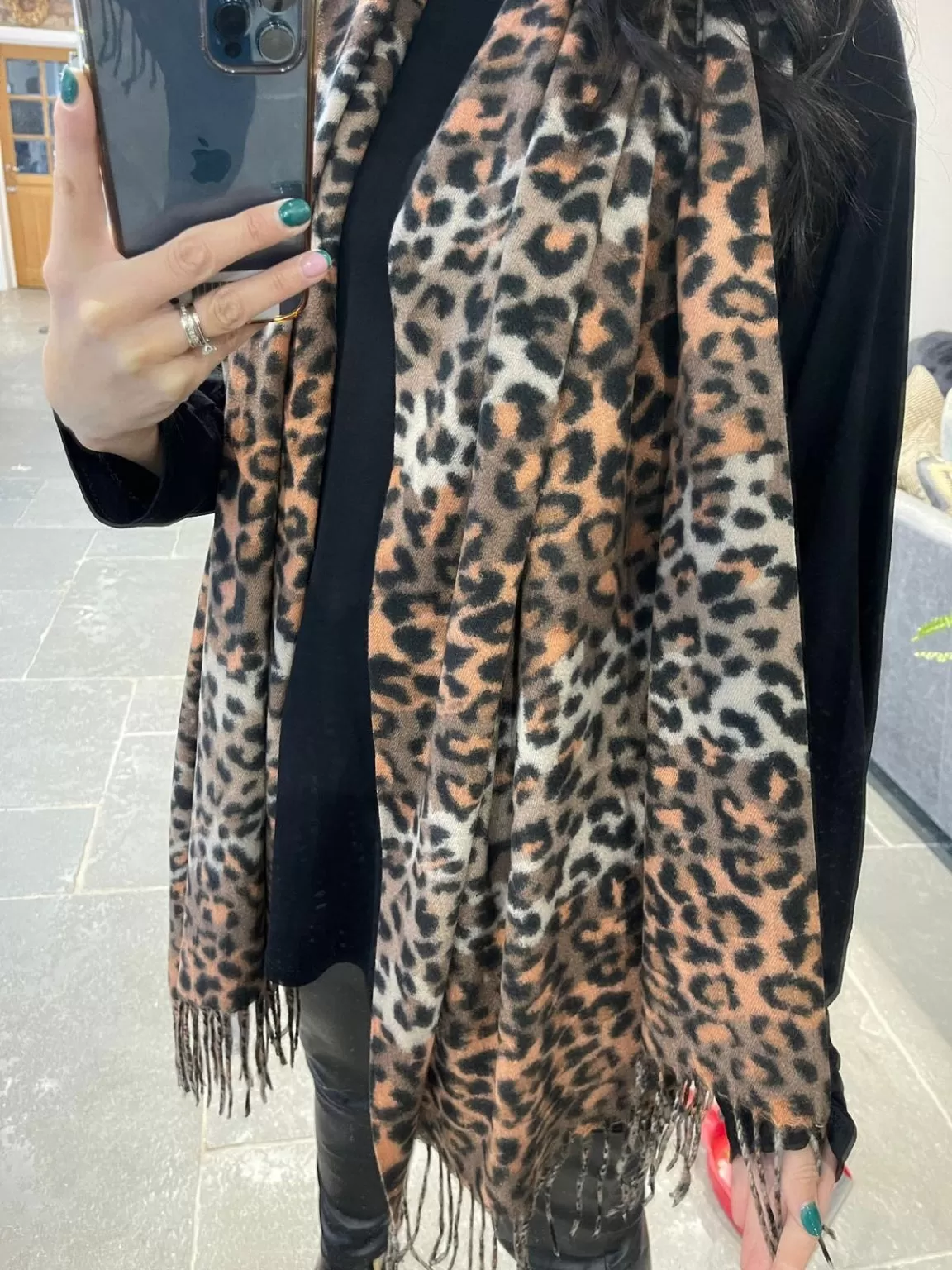 Soft Leopard Print Scarf