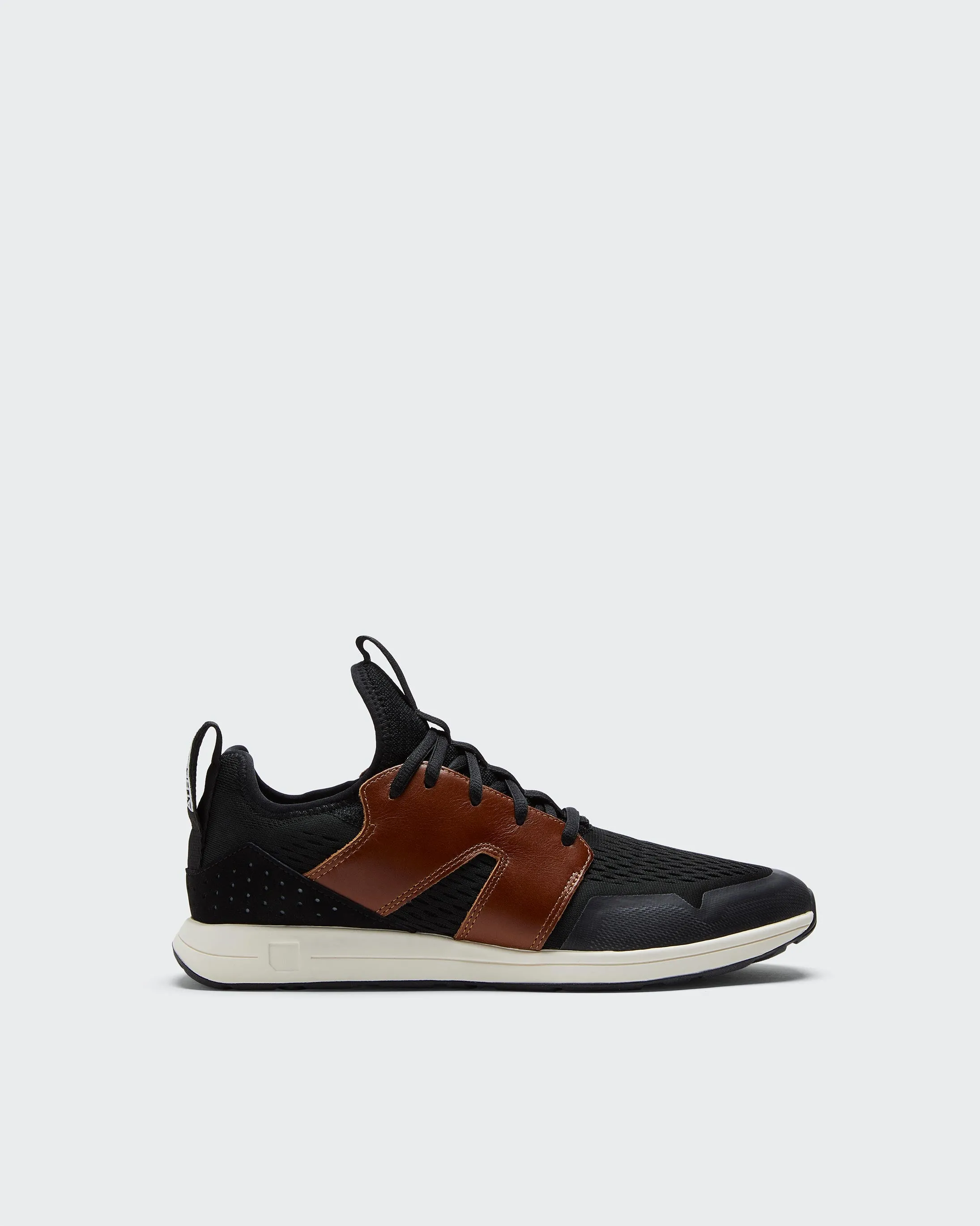 The Frank Trainer / Mesh / Black & Tan