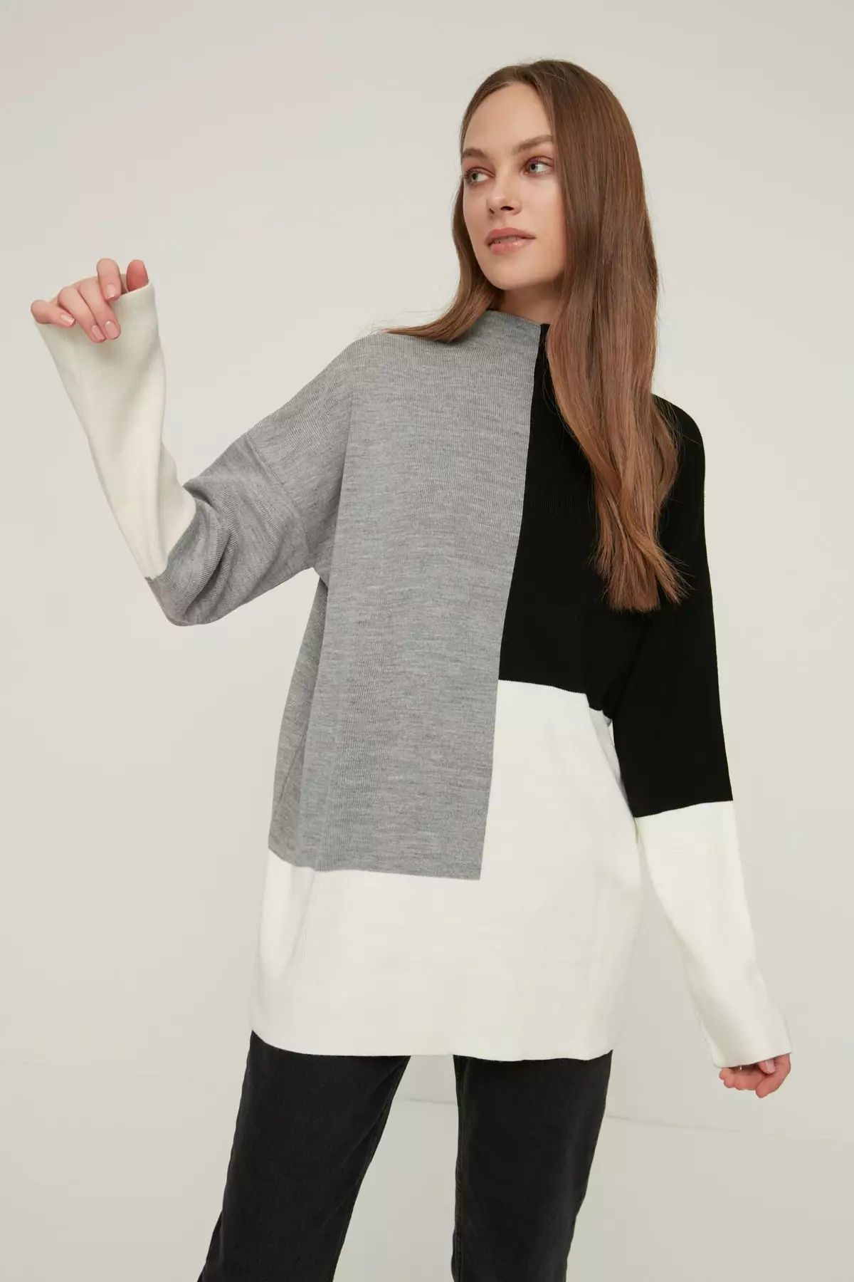 Trendyol Colour Block Knitted Sweater