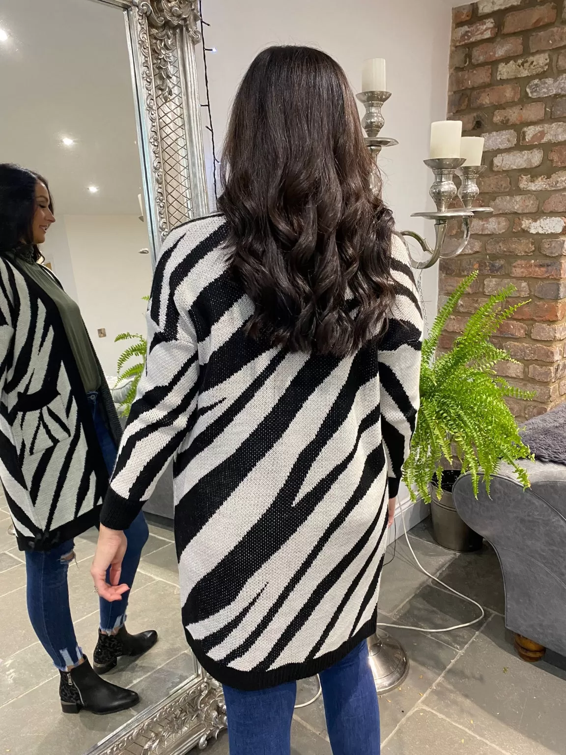 Zebra Two Pocket Cardigan Eran